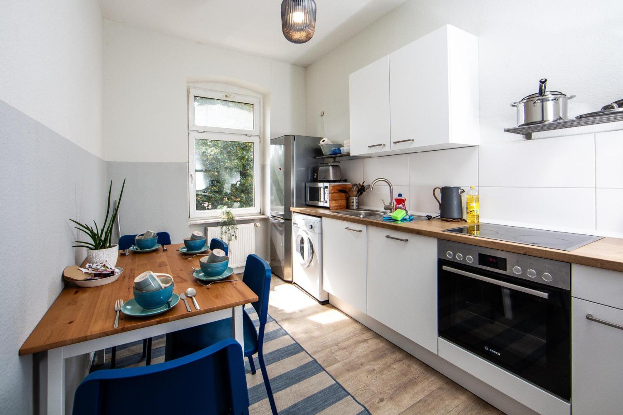 Grossraum-Apartments Mit 2Sz, Wz, Kueche, Smart-Tv, Parken, Etc Erfurt Exterior photo